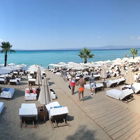 Victor Eleni Aparthotel