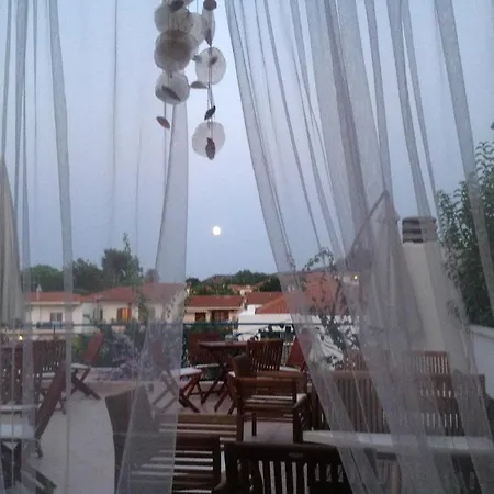 Victor Eleni Apart Otel 2*