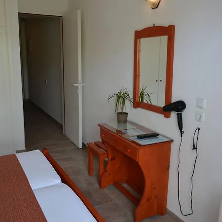 Victor Eleni Apart Otel 2*