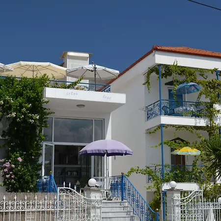 Victor Eleni Aparthotel
